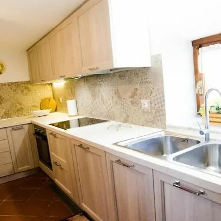 Villa Pratovecchio 别墅 *